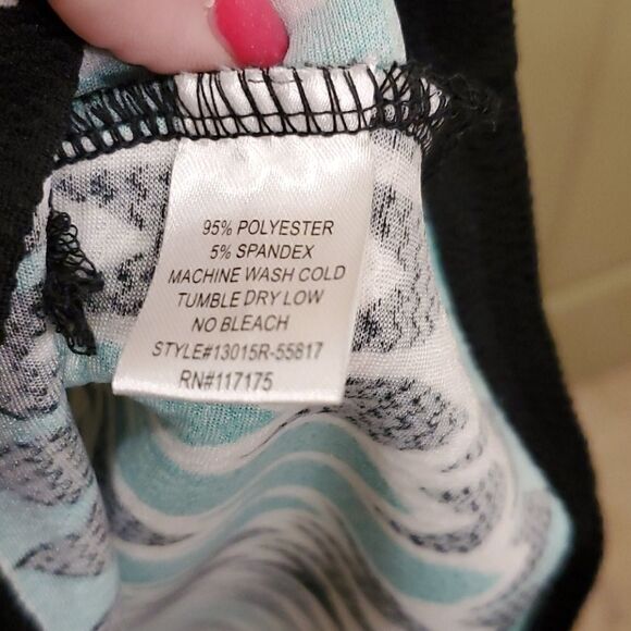 La Vanya three quarter sleeve blouse - Picture 7 of 7